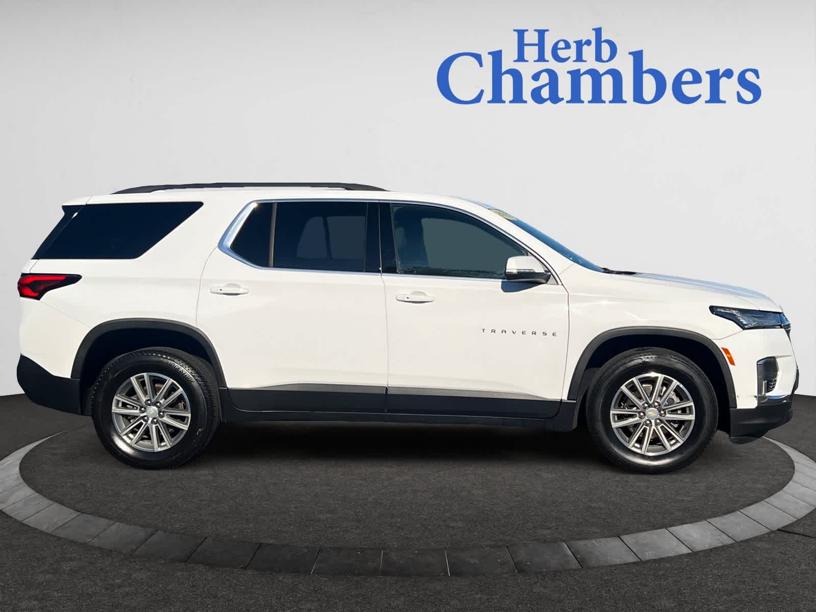 used 2023 Chevrolet Traverse car, priced at $28,788