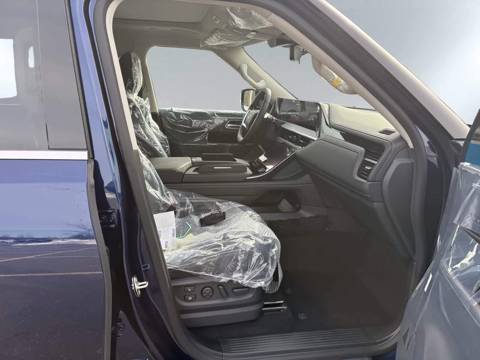 new 2025 INFINITI QX80 car, priced at $91,540