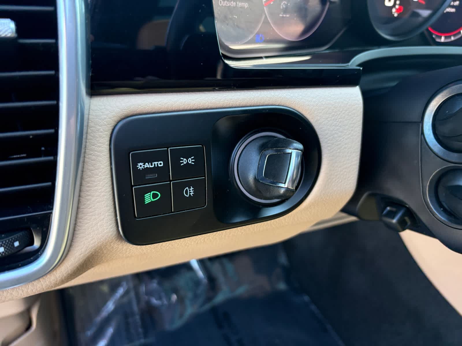 used 2022 Porsche Cayenne car, priced at $54,998