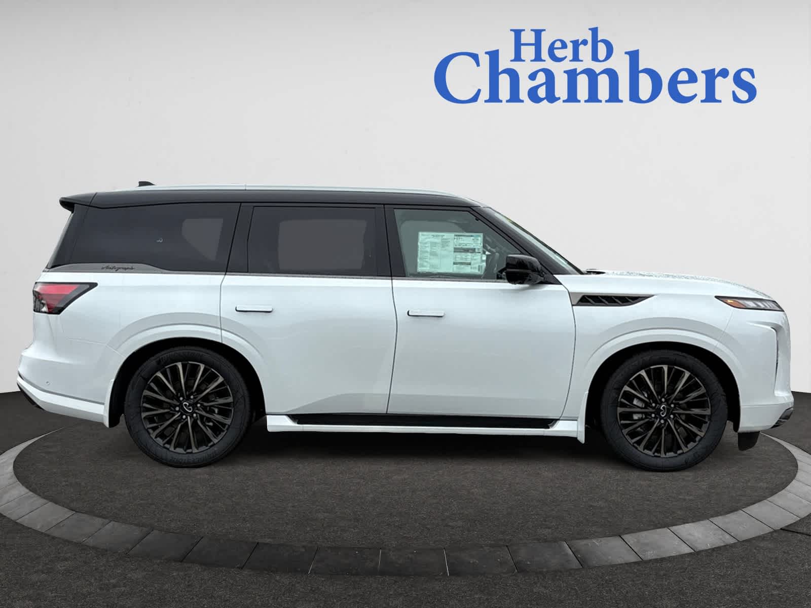 new 2025 INFINITI QX80 car, priced at $101,105