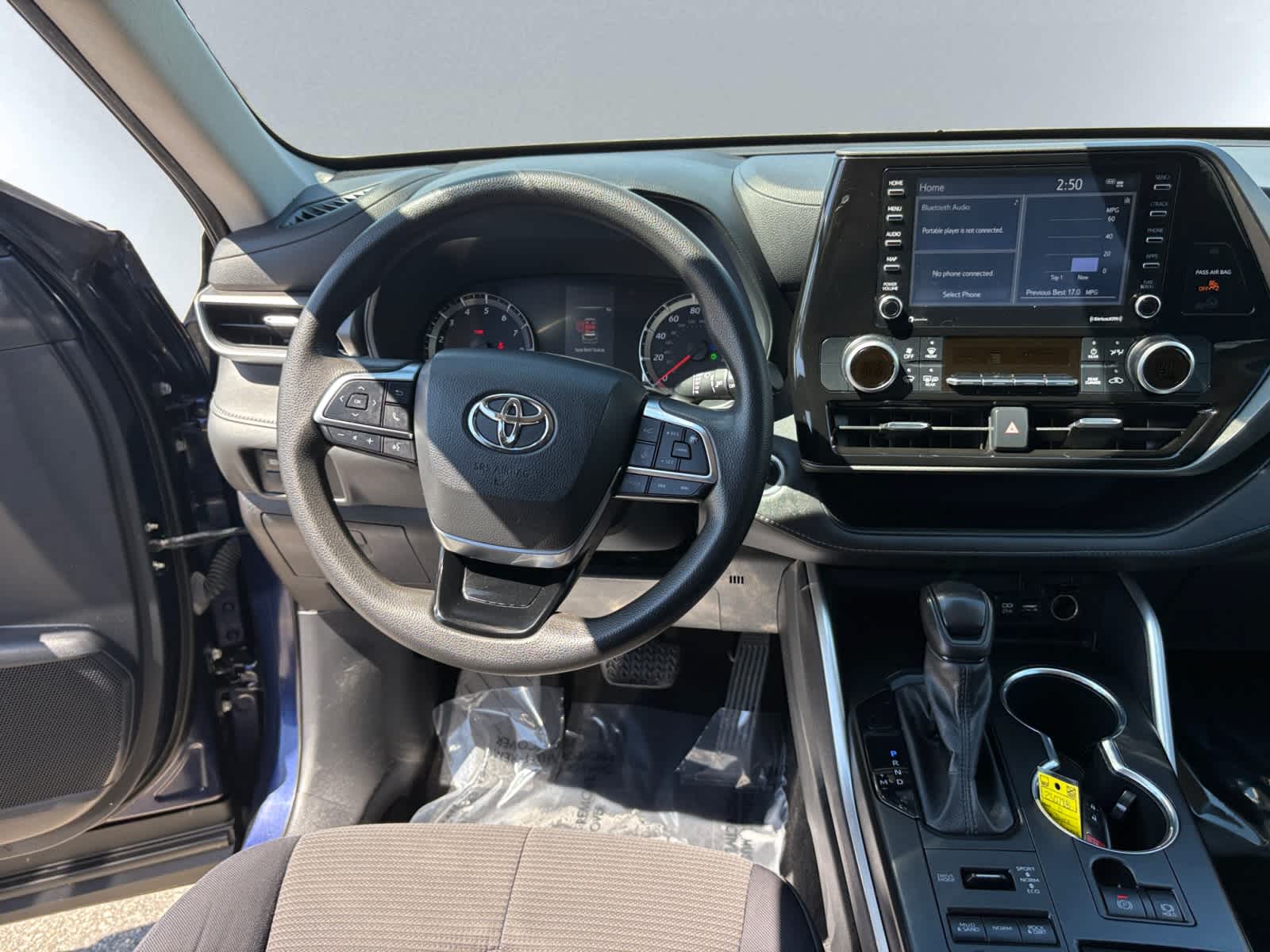 used 2021 Toyota Highlander car, priced at $29,998