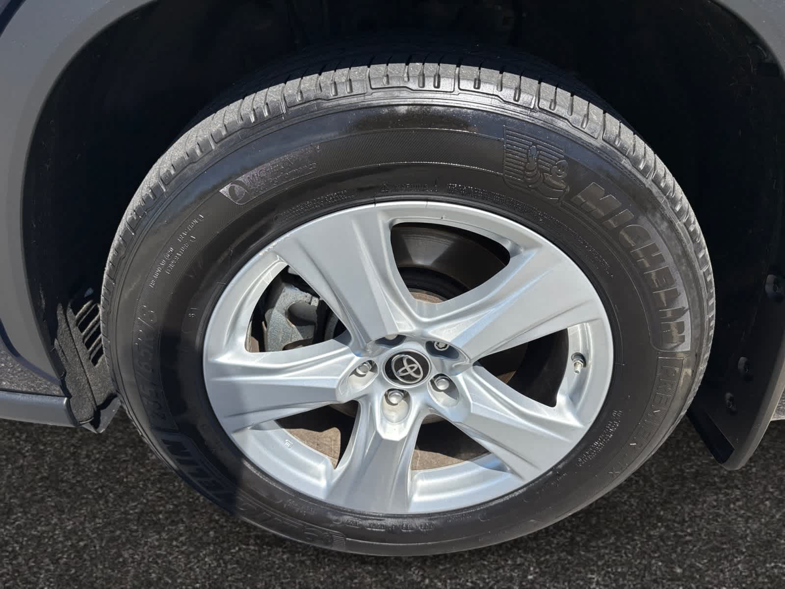 used 2021 Toyota Highlander car, priced at $29,998