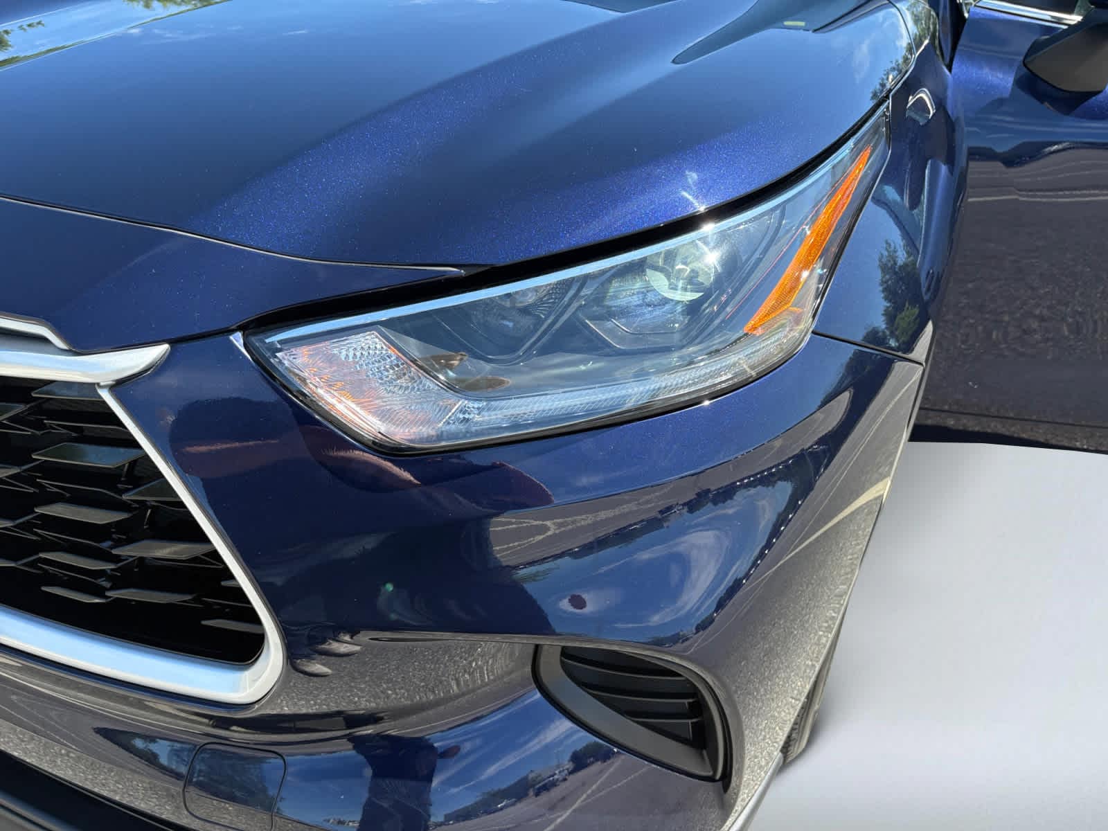 used 2021 Toyota Highlander car, priced at $29,998