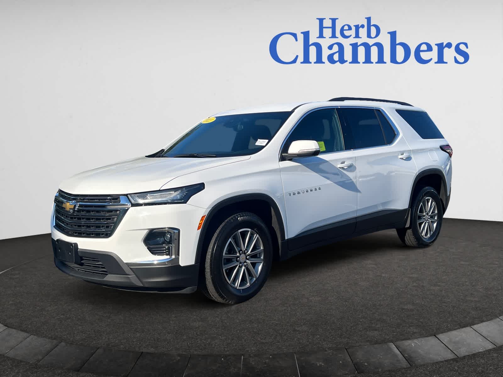 used 2023 Chevrolet Traverse car, priced at $28,788