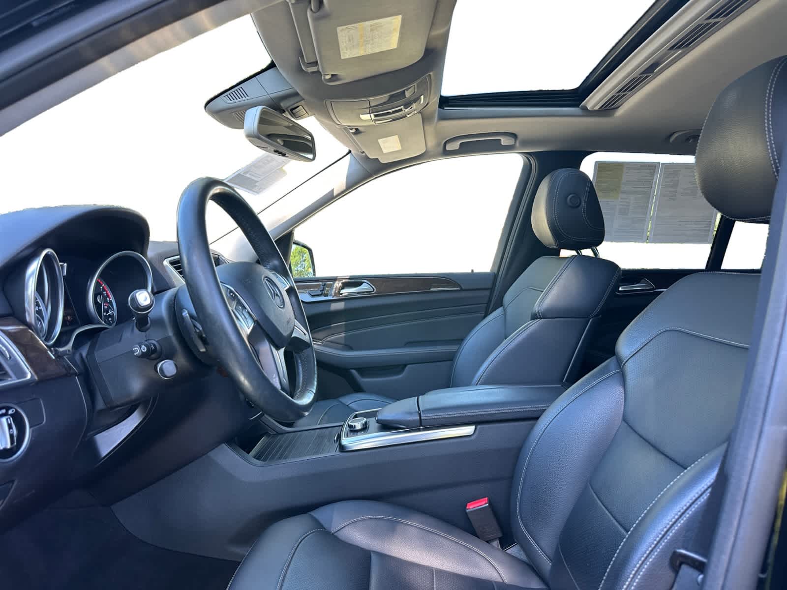 used 2015 Mercedes-Benz M-Class car, priced at $13,498