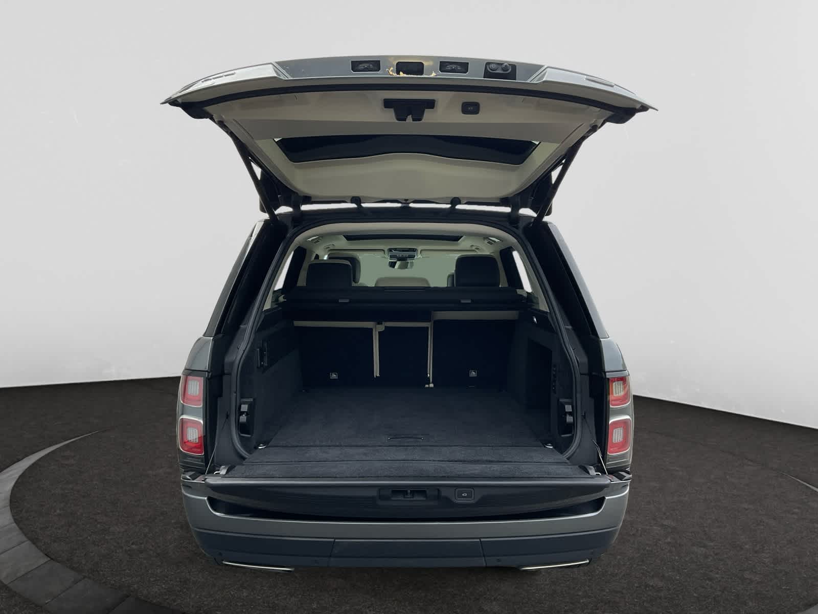 used 2018 Land Rover Range Rover car, priced at $29,998