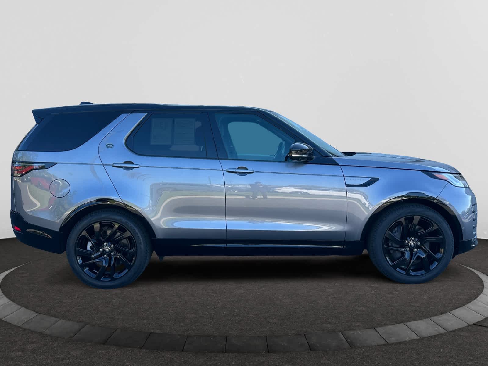 used 2023 Land Rover Discovery car, priced at $44,998
