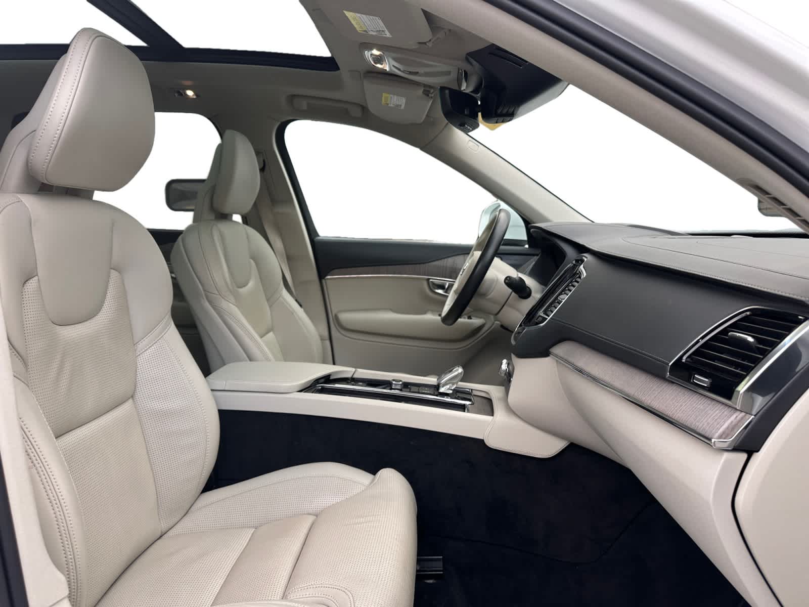 used 2022 Volvo XC90 Recharge Plug-In Hybrid car, priced at $36,498