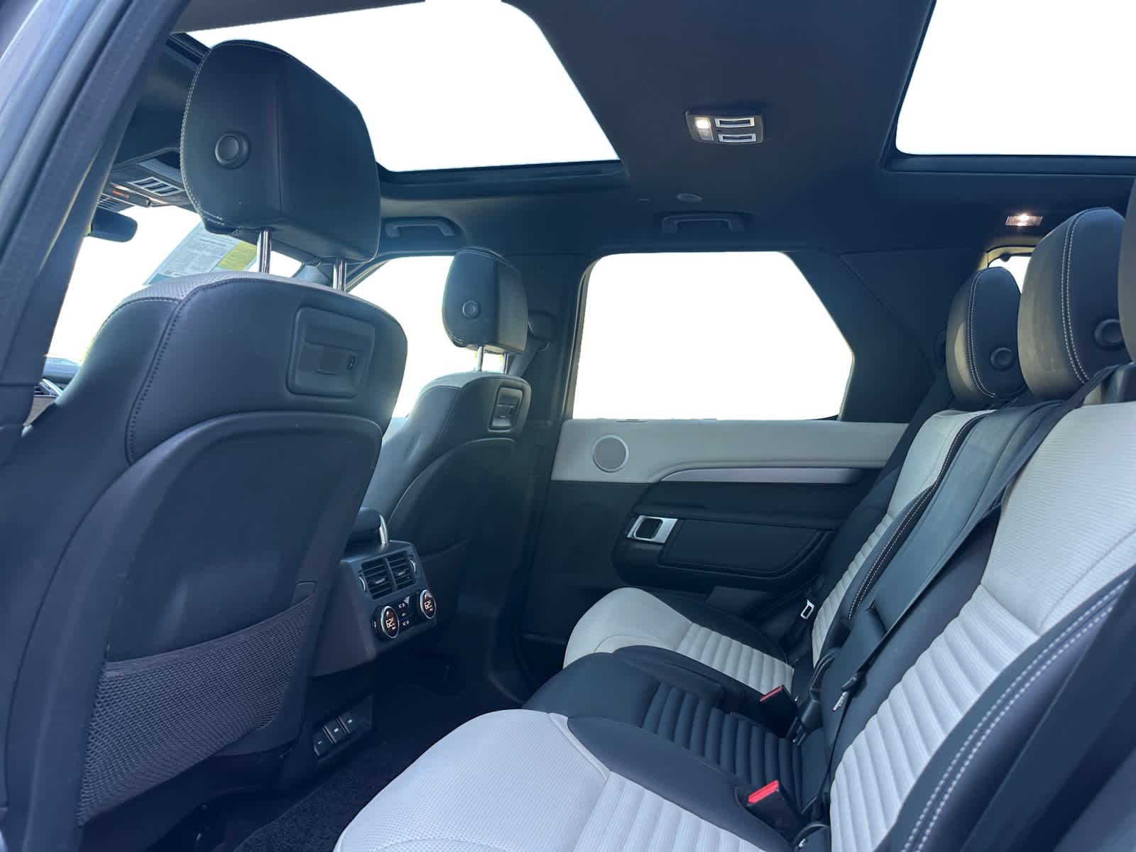 used 2023 Land Rover Discovery car, priced at $44,998