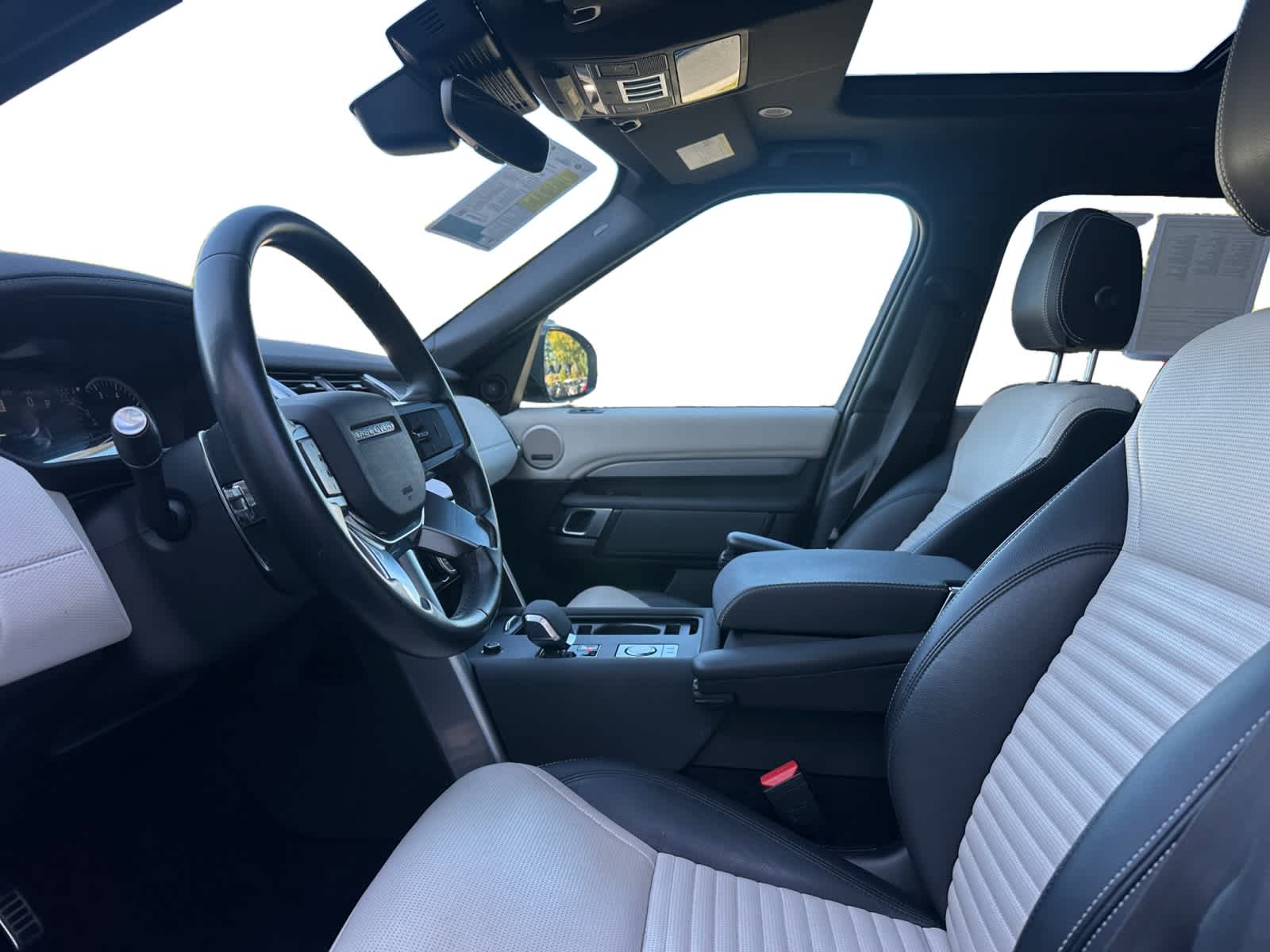 used 2023 Land Rover Discovery car, priced at $44,998