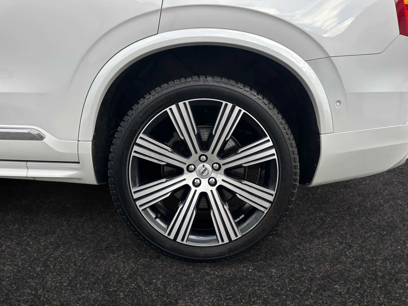 used 2022 Volvo XC90 Recharge Plug-In Hybrid car, priced at $36,498