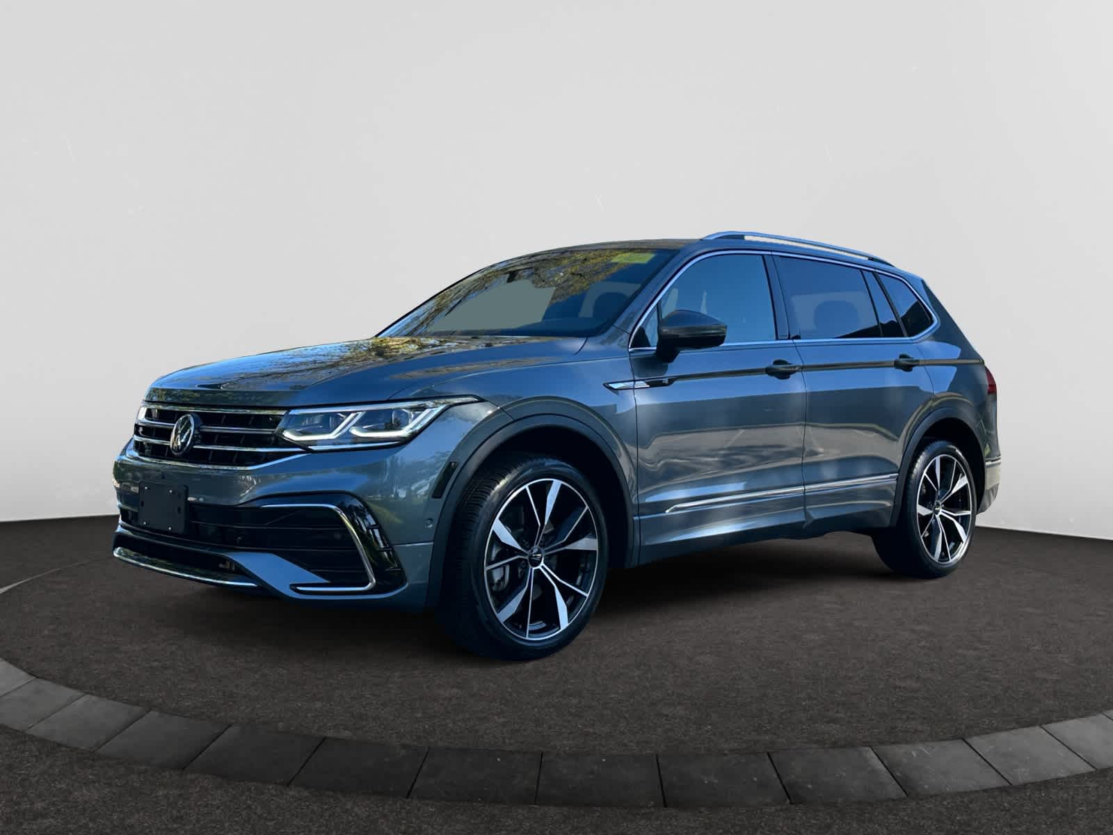 used 2024 Volkswagen Tiguan car, priced at $29,398
