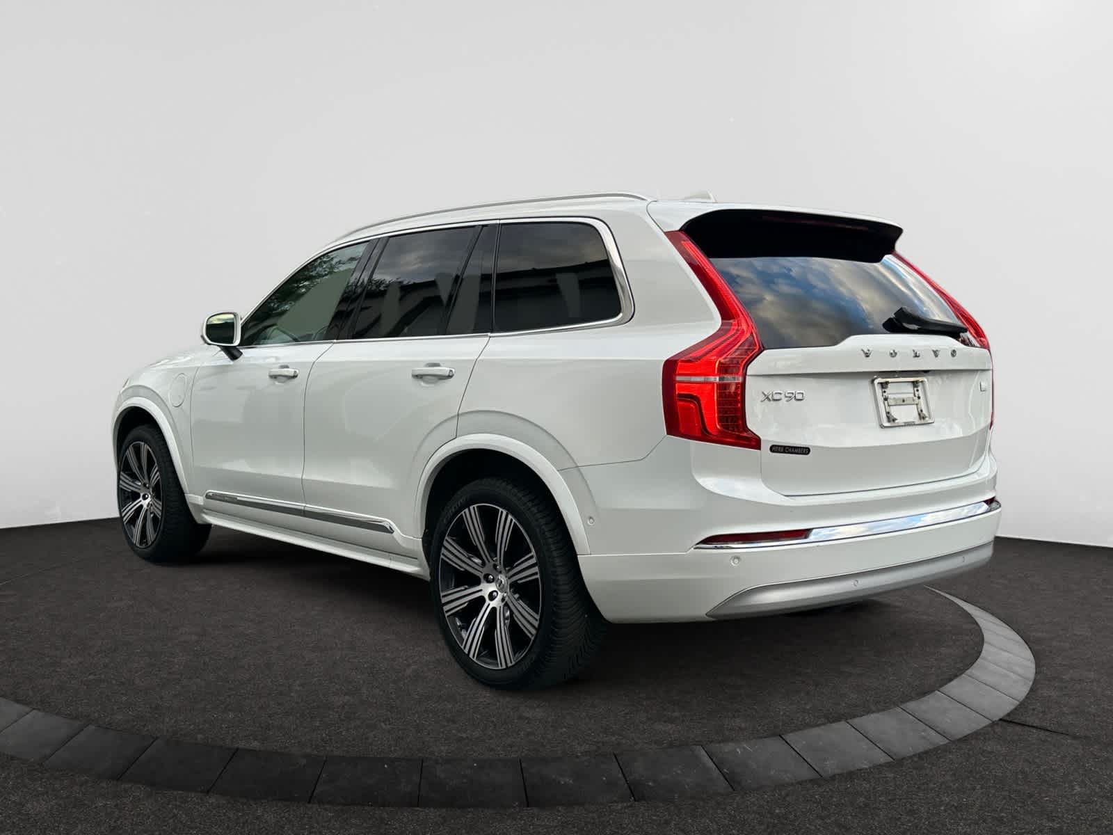 used 2022 Volvo XC90 Recharge Plug-In Hybrid car, priced at $36,498