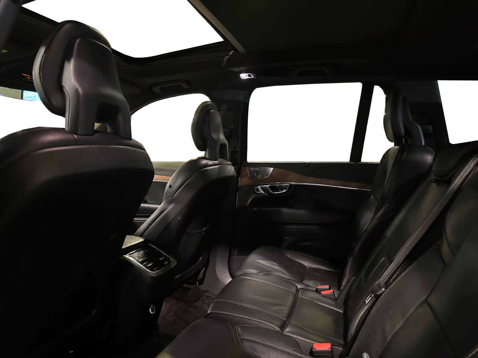 used 2018 Volvo XC90 car, priced at $18,698
