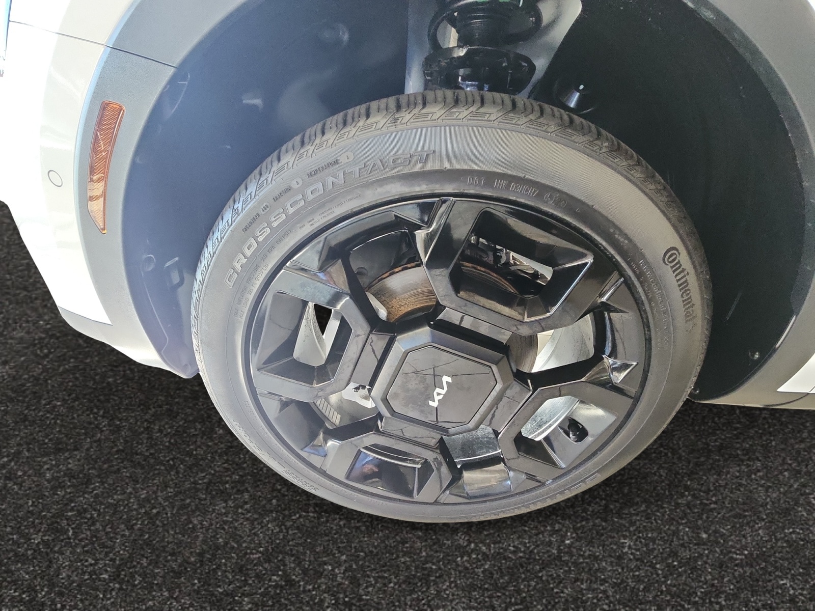 used 2024 Kia Sorento car, priced at $45,585