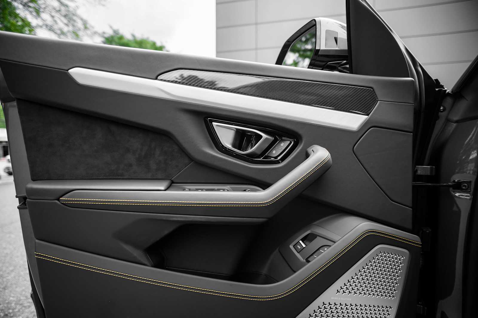 used 2022 Lamborghini Urus car, priced at $222,498