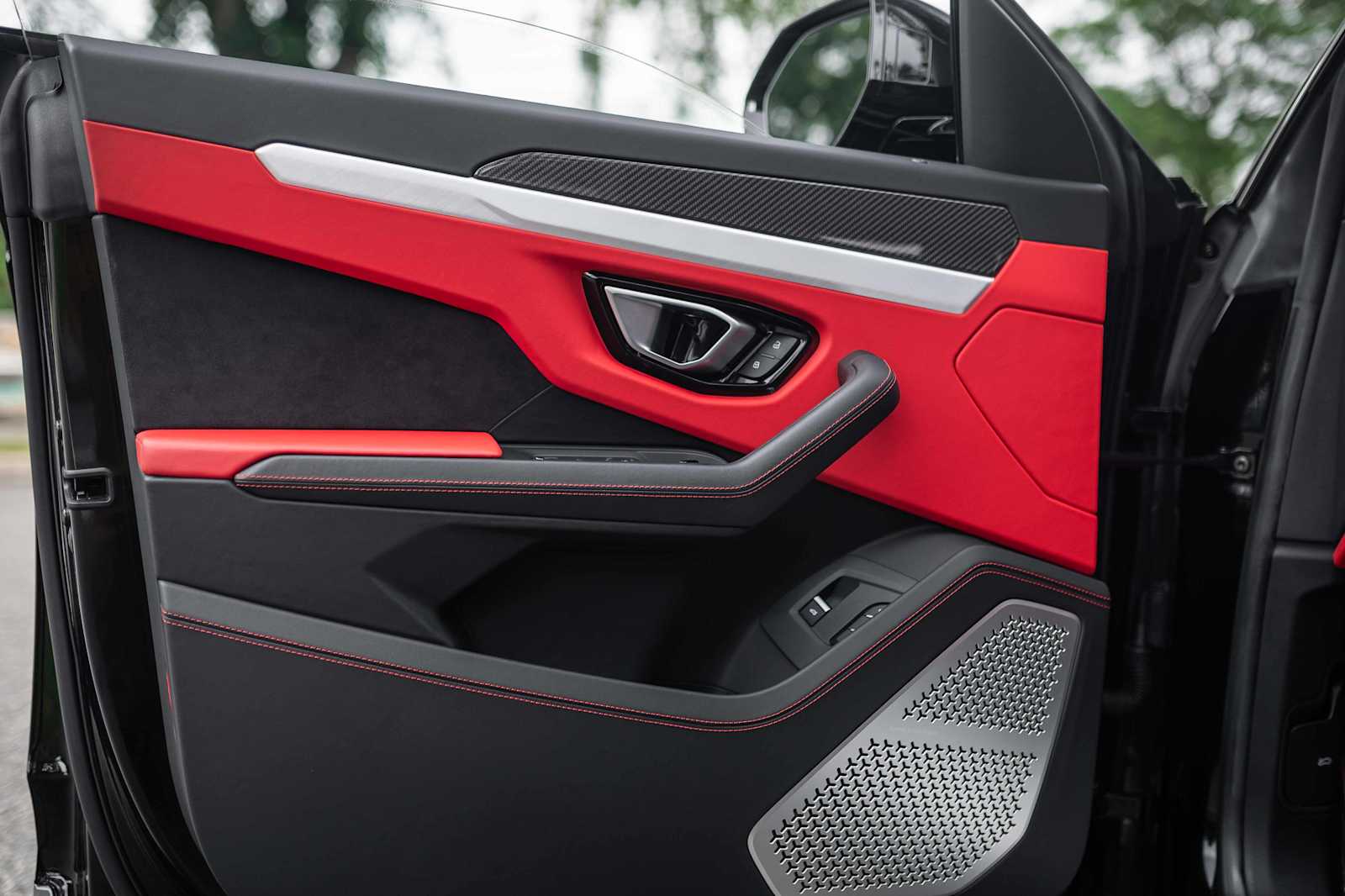 used 2021 Lamborghini Urus car, priced at $204,498