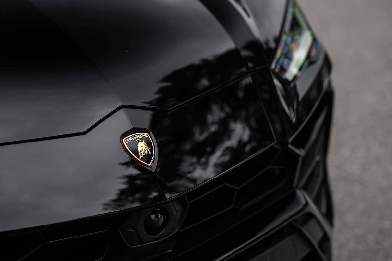 used 2021 Lamborghini Urus car, priced at $204,498