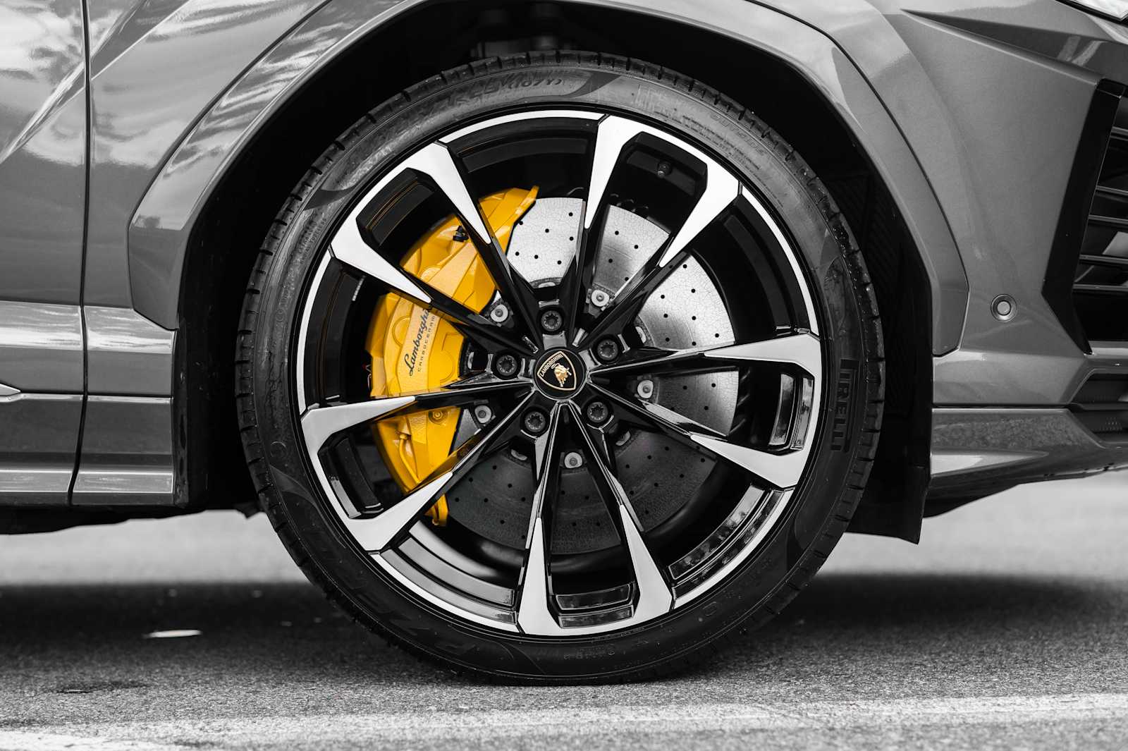 used 2022 Lamborghini Urus car, priced at $222,498