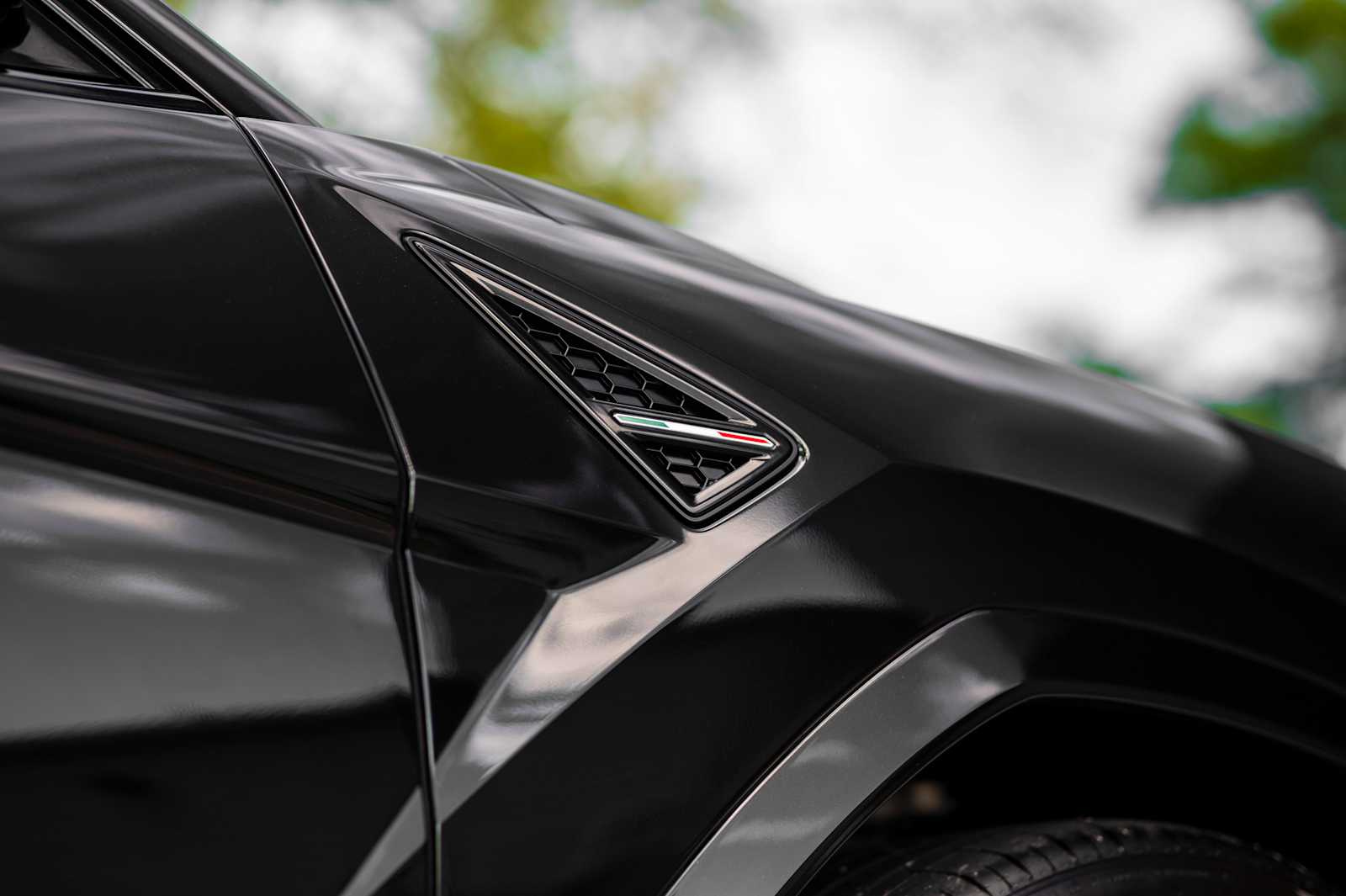 used 2023 Lamborghini Urus car, priced at $209,998