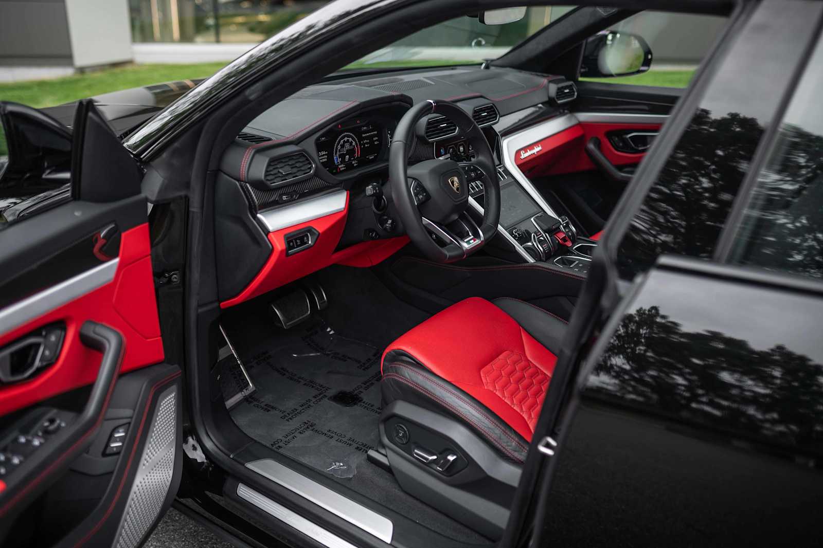 used 2021 Lamborghini Urus car, priced at $204,498