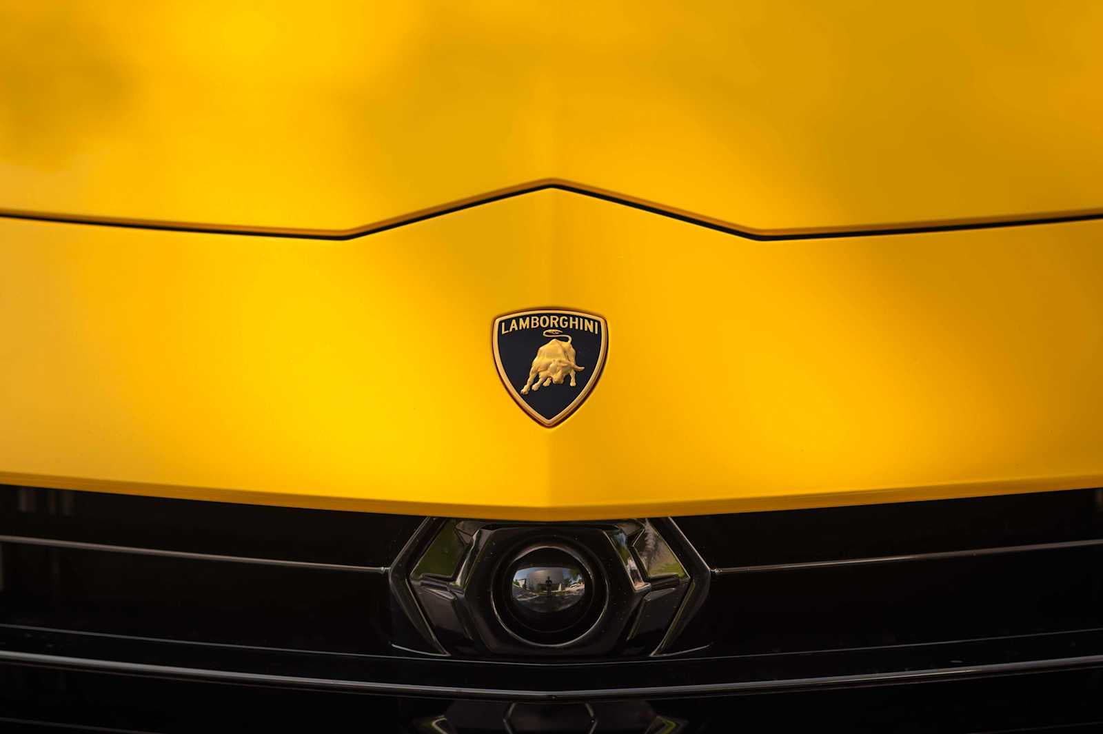 used 2024 Lamborghini Urus car, priced at $319,998