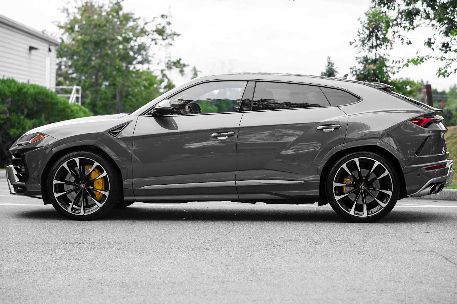 used 2022 Lamborghini Urus car, priced at $222,498