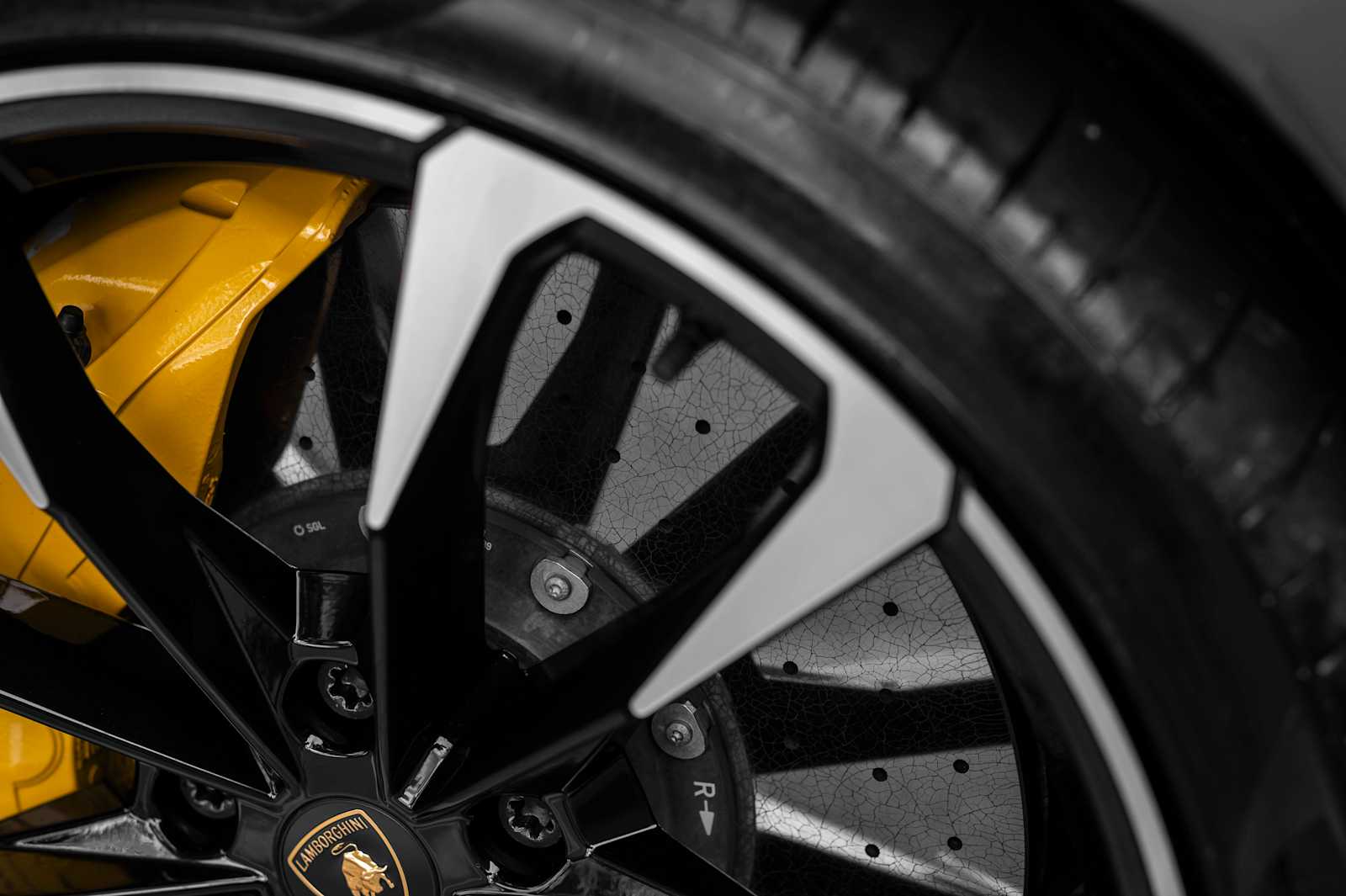 used 2022 Lamborghini Urus car, priced at $222,498