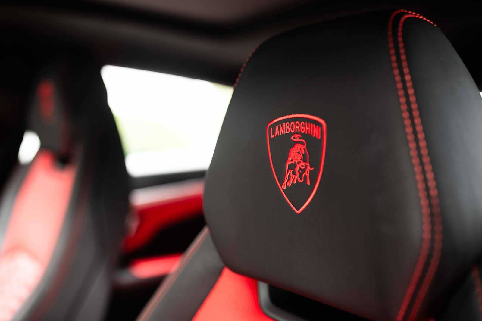 used 2021 Lamborghini Urus car, priced at $204,498