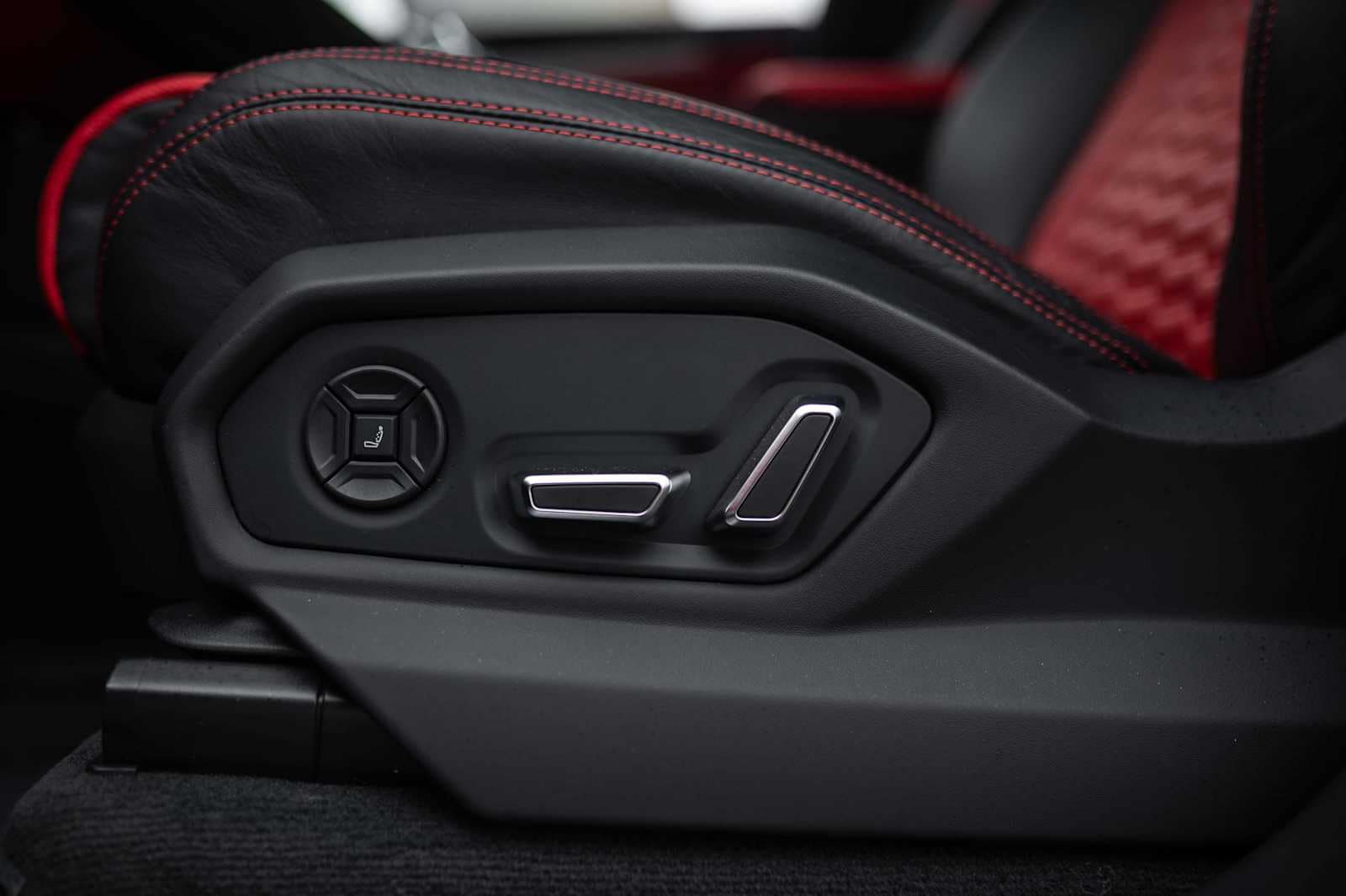 used 2021 Lamborghini Urus car, priced at $204,498