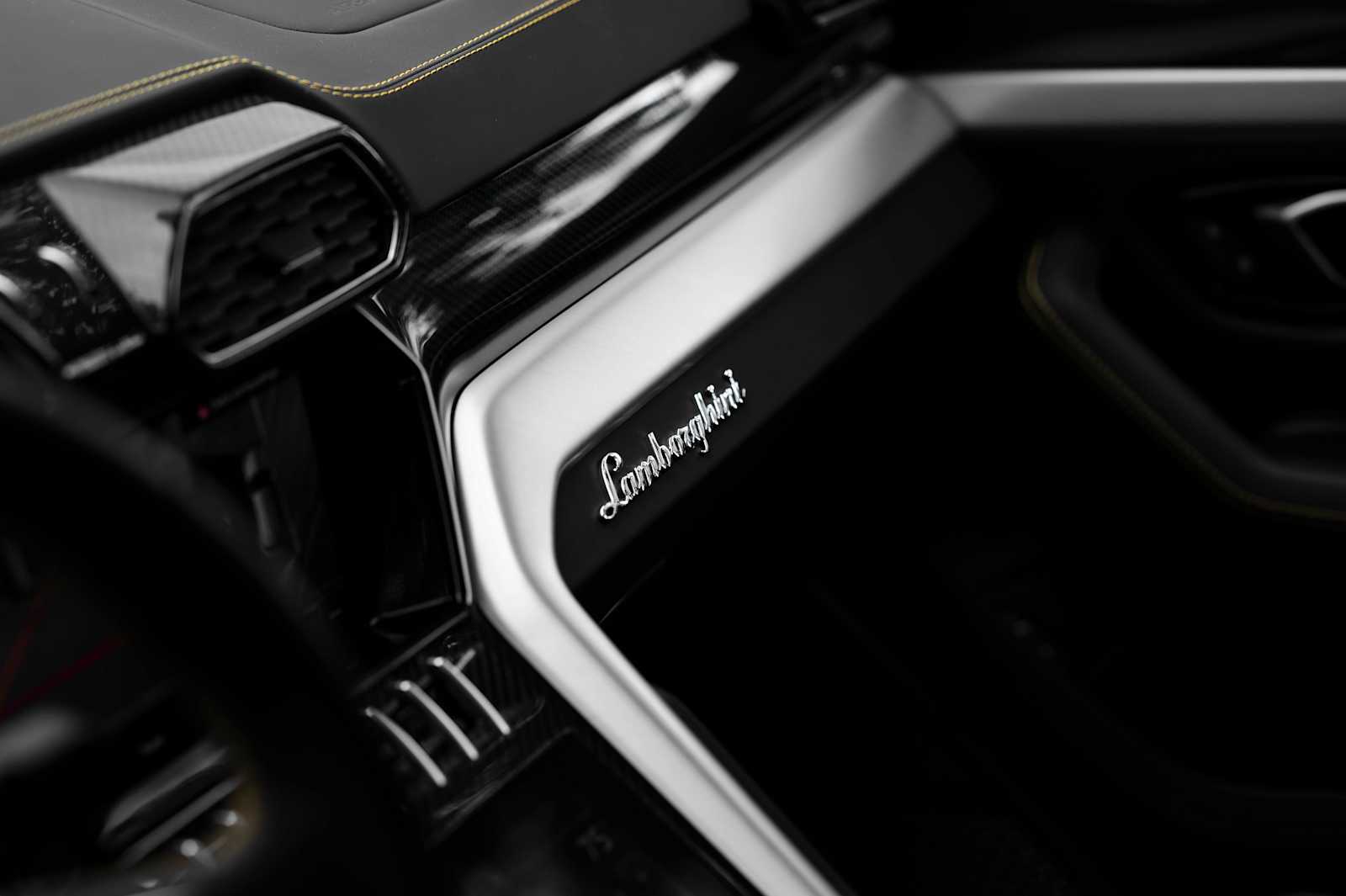 used 2022 Lamborghini Urus car, priced at $222,498