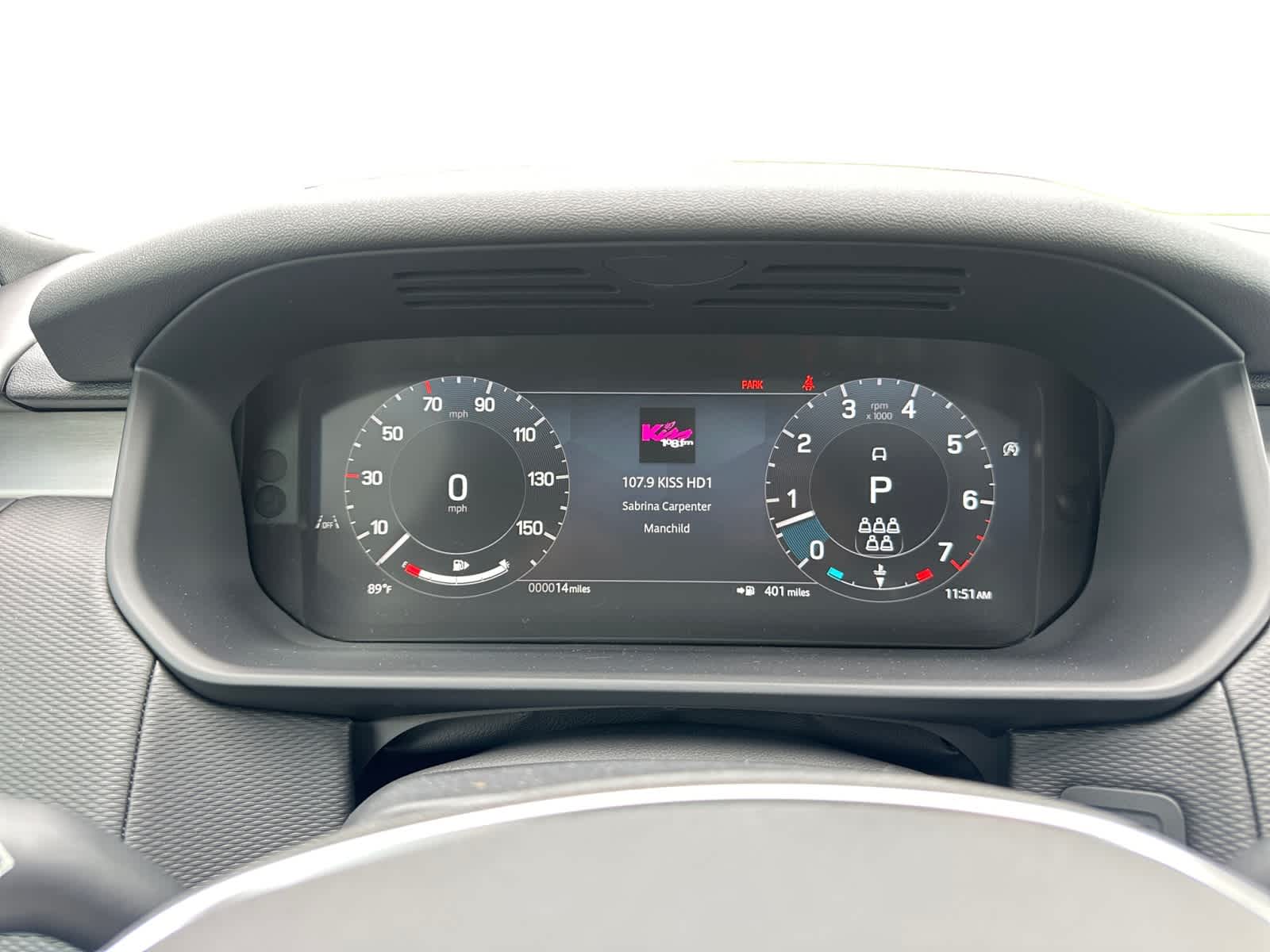 new 2025 Land Rover Discovery car, priced at $78,068