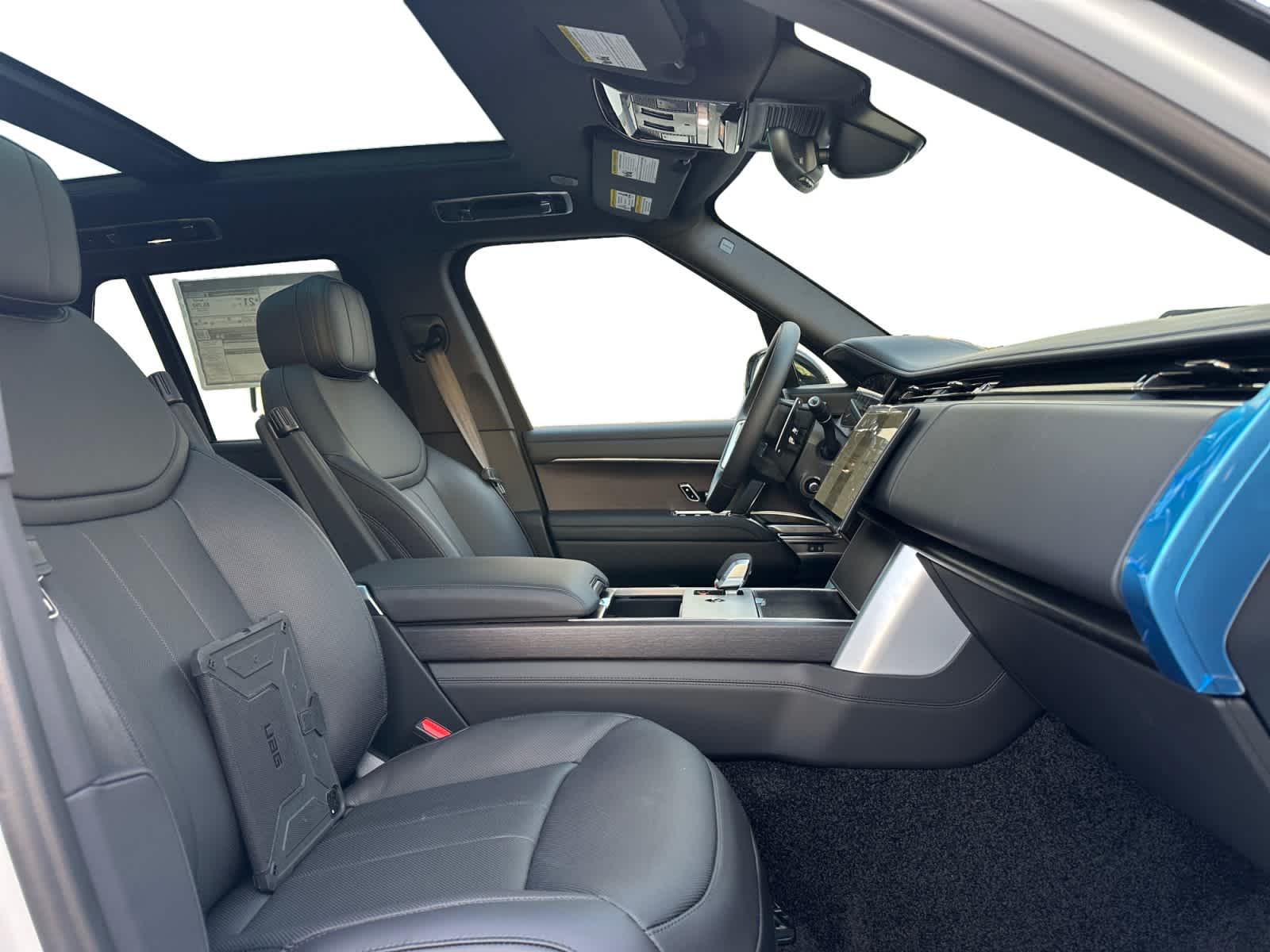 new 2025 Land Rover Range Rover car, priced at $127,100