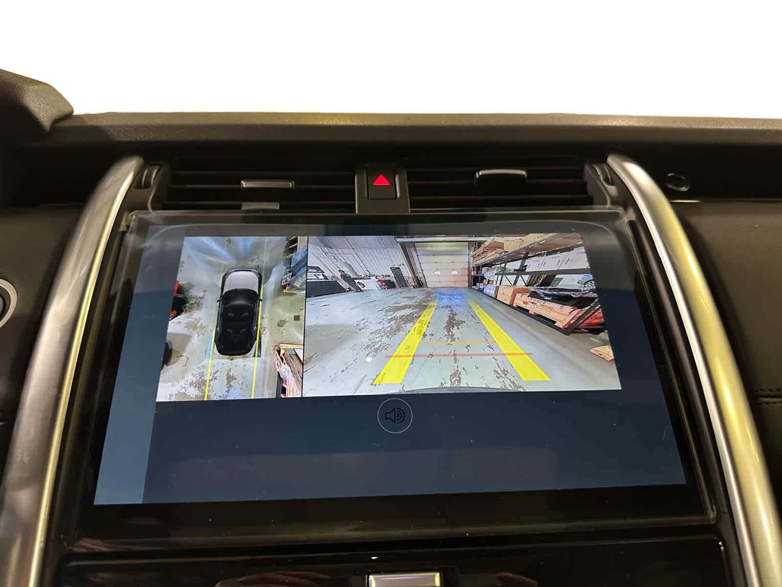 new 2025 Land Rover Discovery car, priced at $68,478