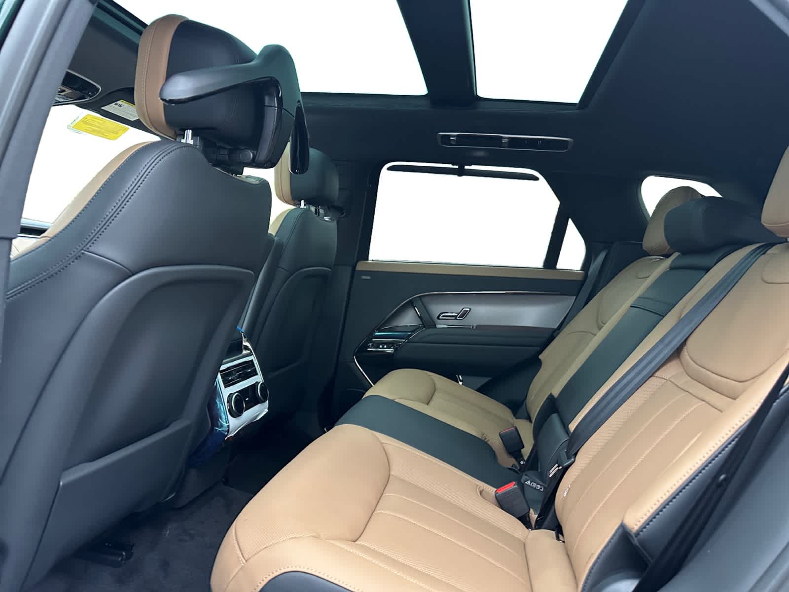 new 2025 Land Rover Range Rover Sport car, priced at $114,550