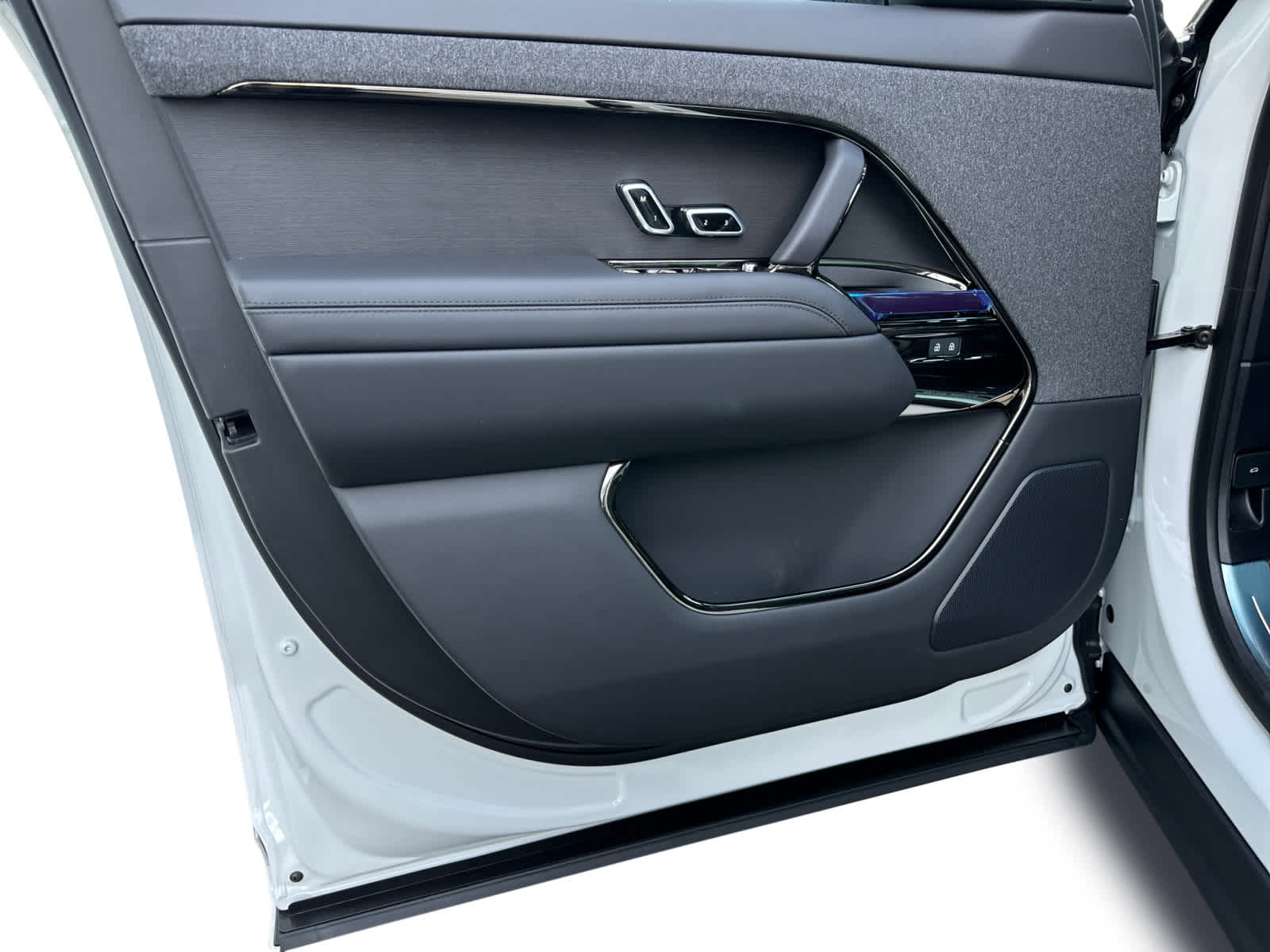 new 2025 Land Rover Range Rover Sport car, priced at $124,085