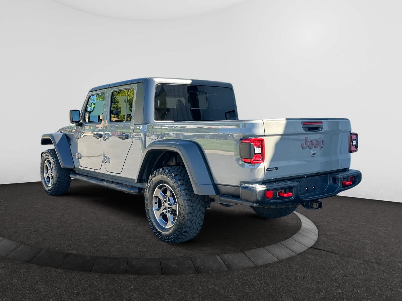 used 2021 Jeep Gladiator car, priced at $38,998