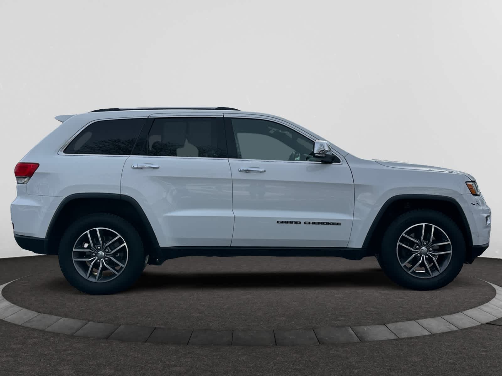 used 2018 Jeep Grand Cherokee car, priced at $17,998