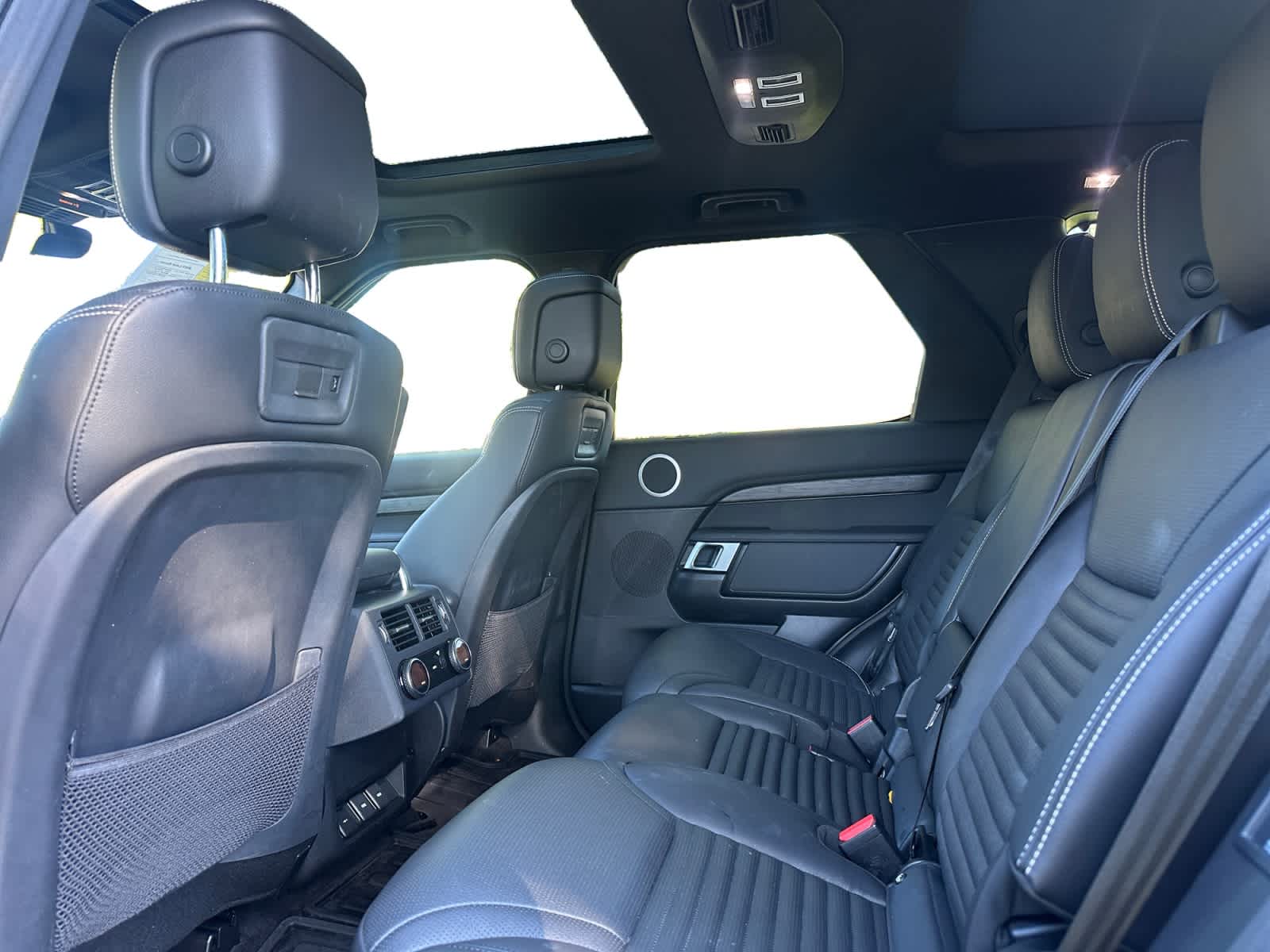 used 2023 Land Rover Discovery car, priced at $40,397