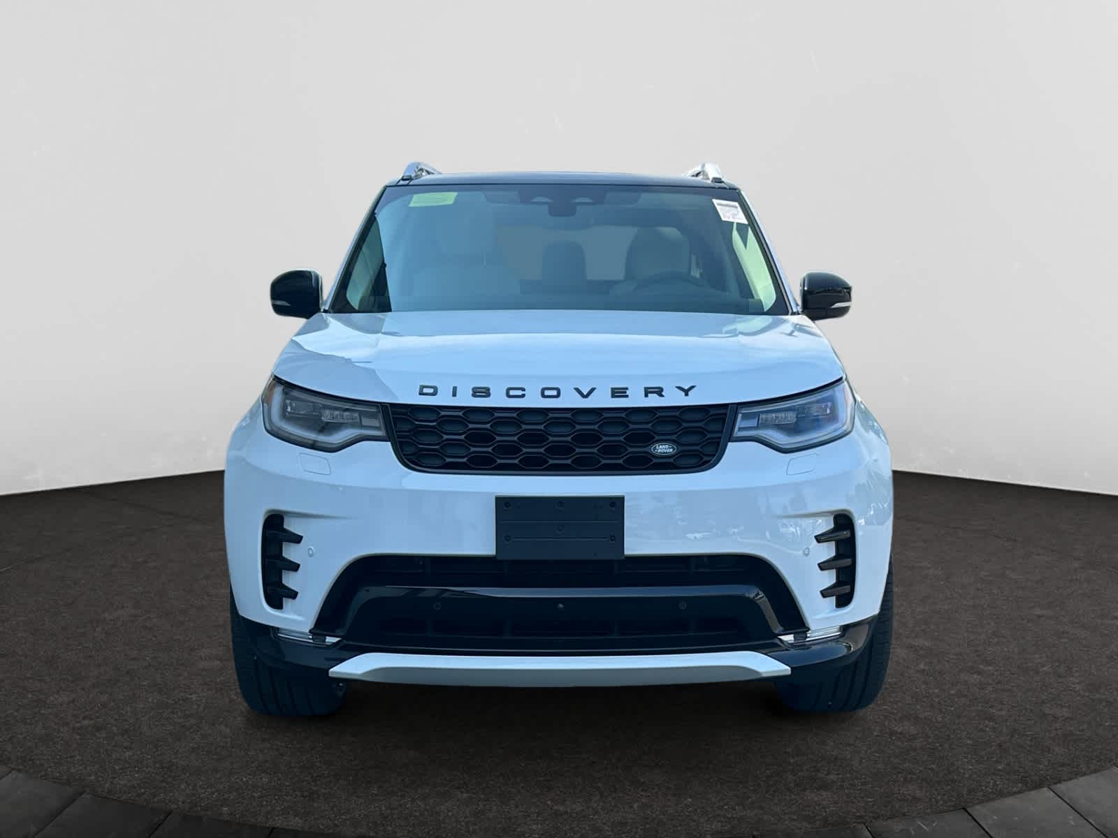 new 2025 Land Rover Discovery car, priced at $77,443