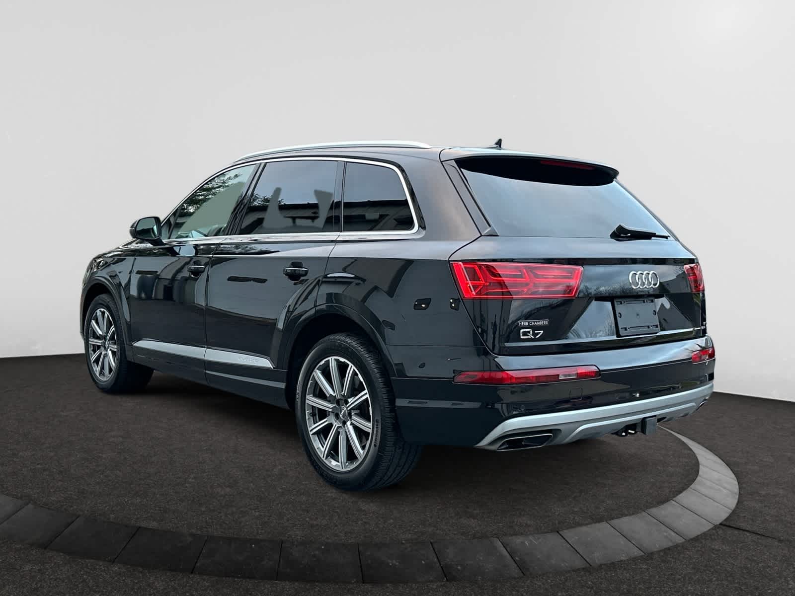 used 2019 Audi Q7 car, priced at $21,750
