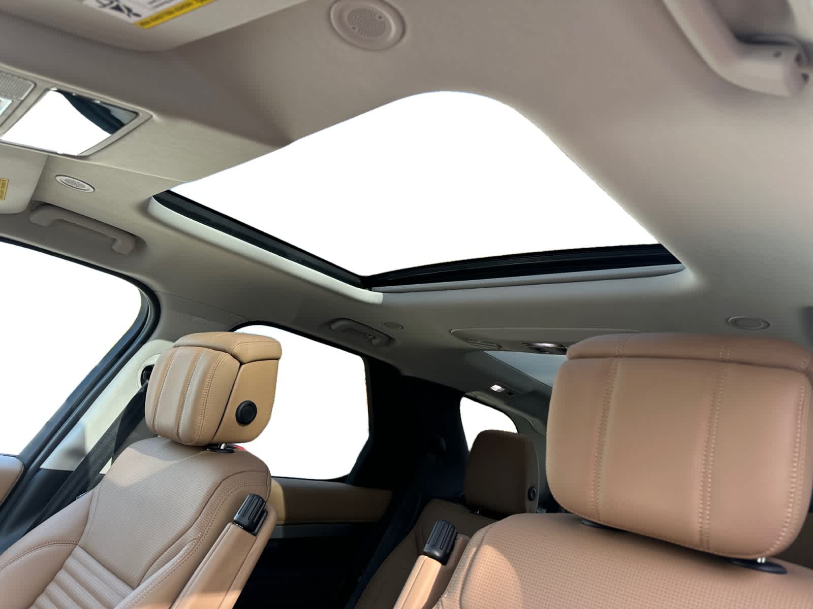 new 2026 Land Rover Discovery car, priced at $91,496