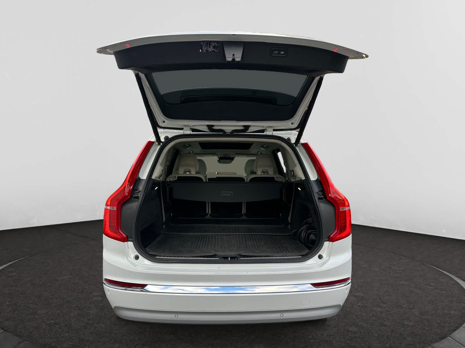 used 2022 Volvo XC90 Recharge Plug-In Hybrid car, priced at $35,398