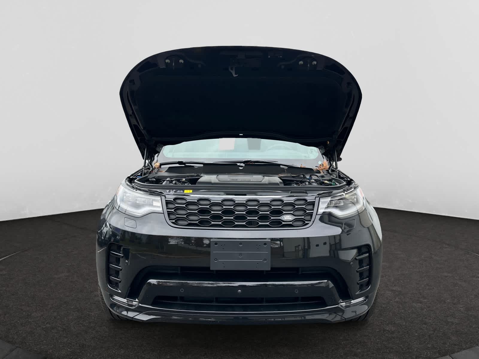 new 2026 Land Rover Discovery car, priced at $74,436