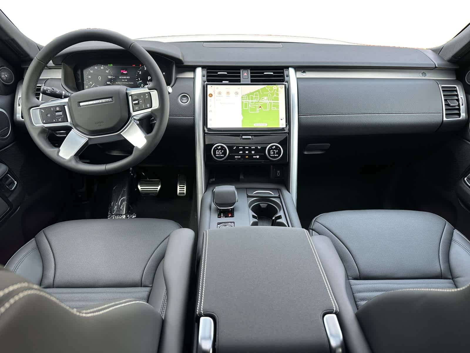 new 2026 Land Rover Discovery car, priced at $81,166