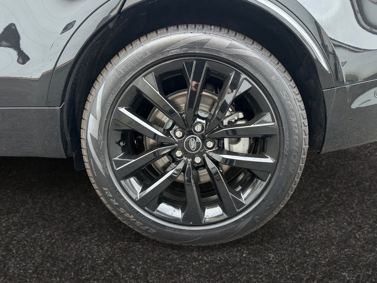 new 2026 Land Rover Discovery car, priced at $74,436