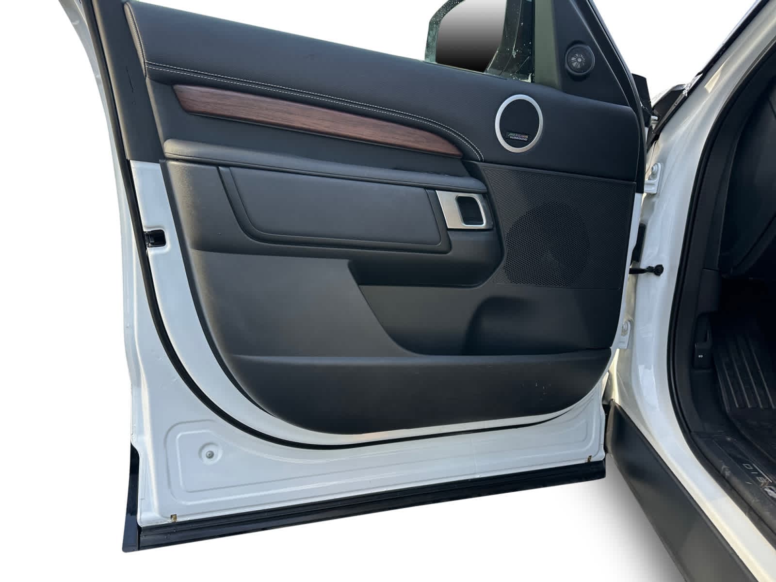 used 2024 Land Rover Discovery car, priced at $55,998