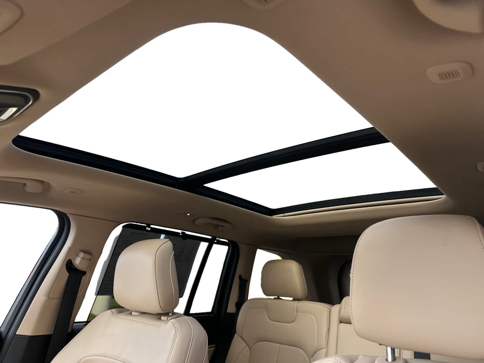 used 2022 Jeep Grand Cherokee car, priced at $31,498