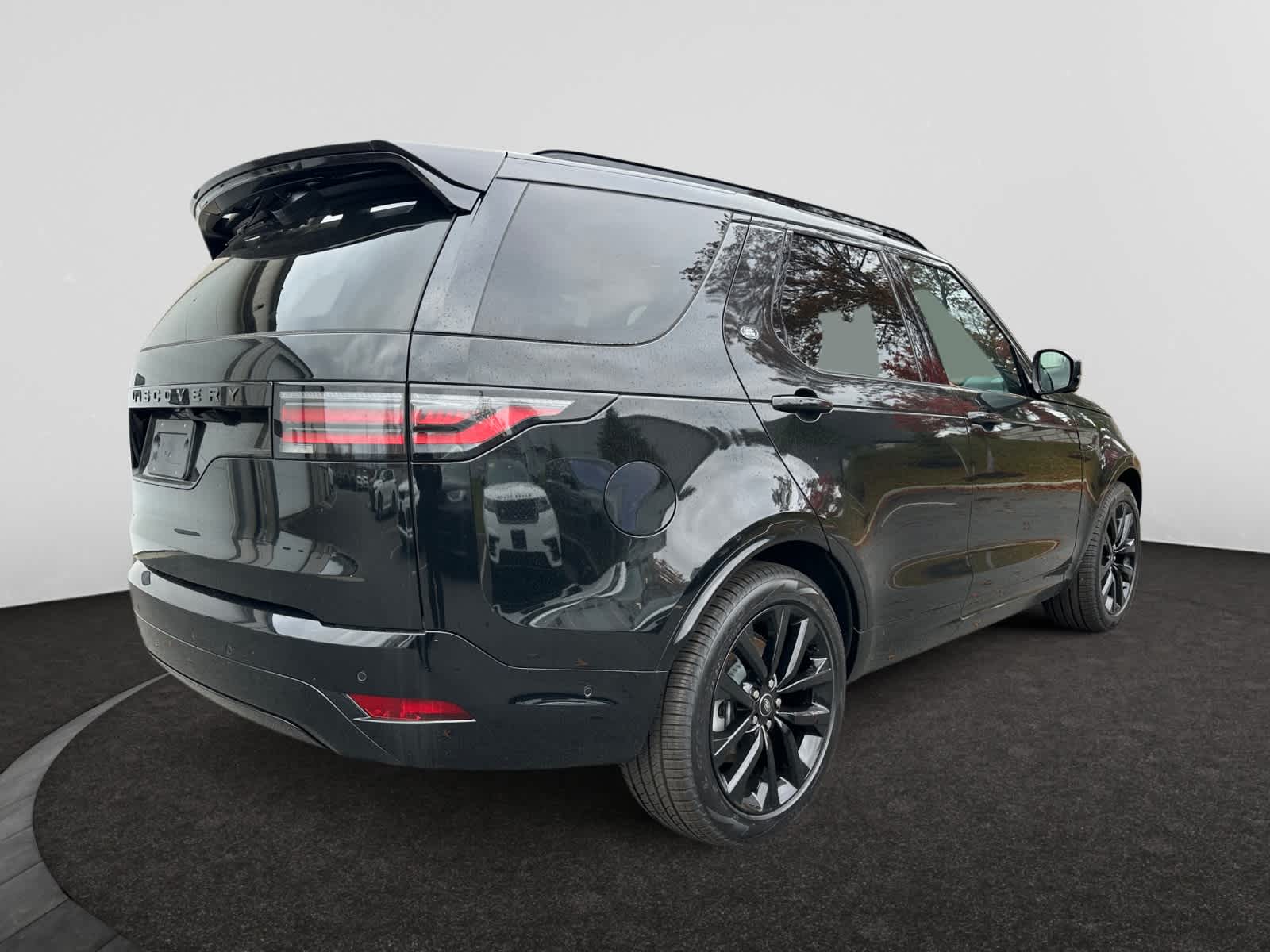new 2026 Land Rover Discovery car, priced at $74,436