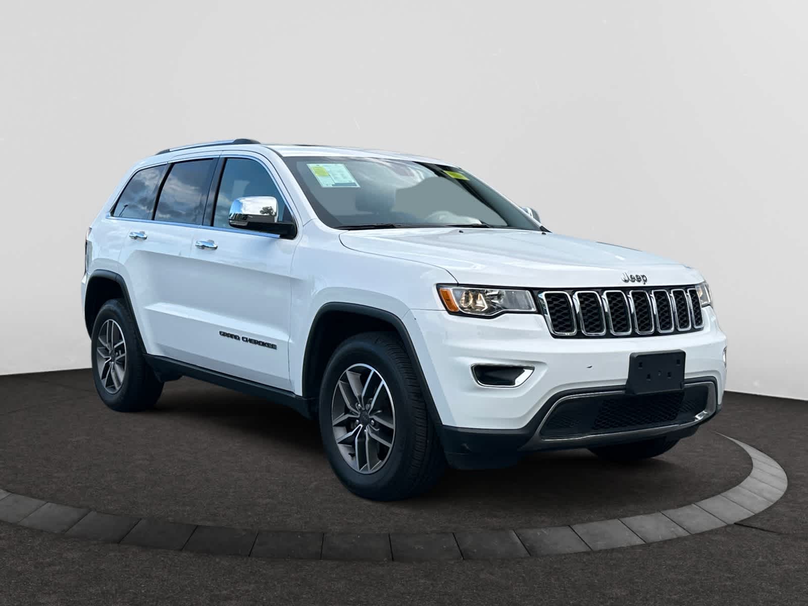 used 2020 Jeep Grand Cherokee car, priced at $24,498